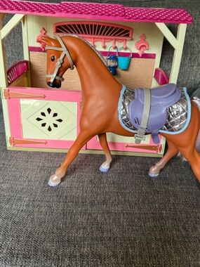 Glitter Girls All Asparkle Acres Horse Stable Playset Celestial Morgan Horse